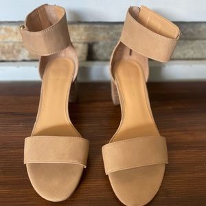 New Tan Tommy Hilfiger ankle strap sandals.  Size 8.5